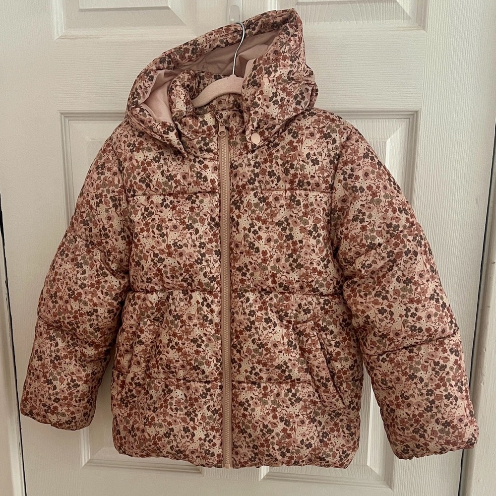 H&M Kids Floral Puffer Jacket - powder pink/floral 
Size 6X/7